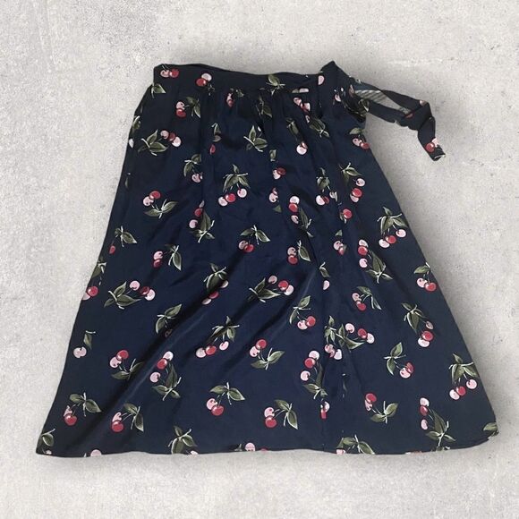 Joie | EUC Almudena Cherry Print Silk Wrap Skirt In Dark Navy Size Small - Picture 4 of 10